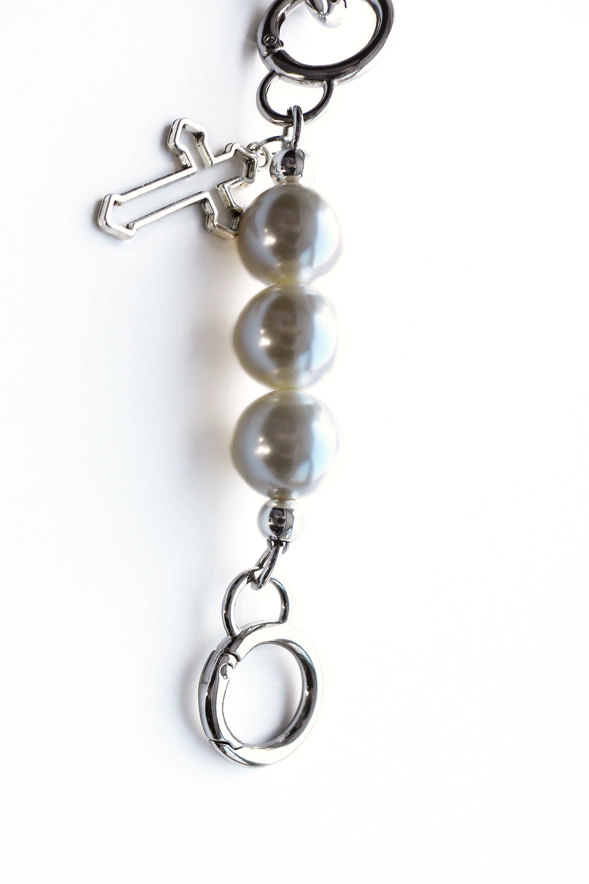 PEARL SKULL HOLLOW CROSS KEYCHAIN