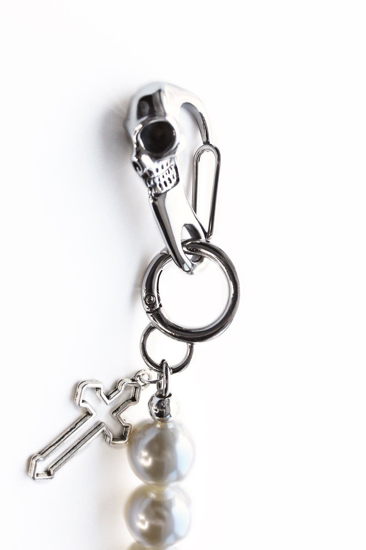 PEARL SKULL HOLLOW CROSS KEYCHAIN