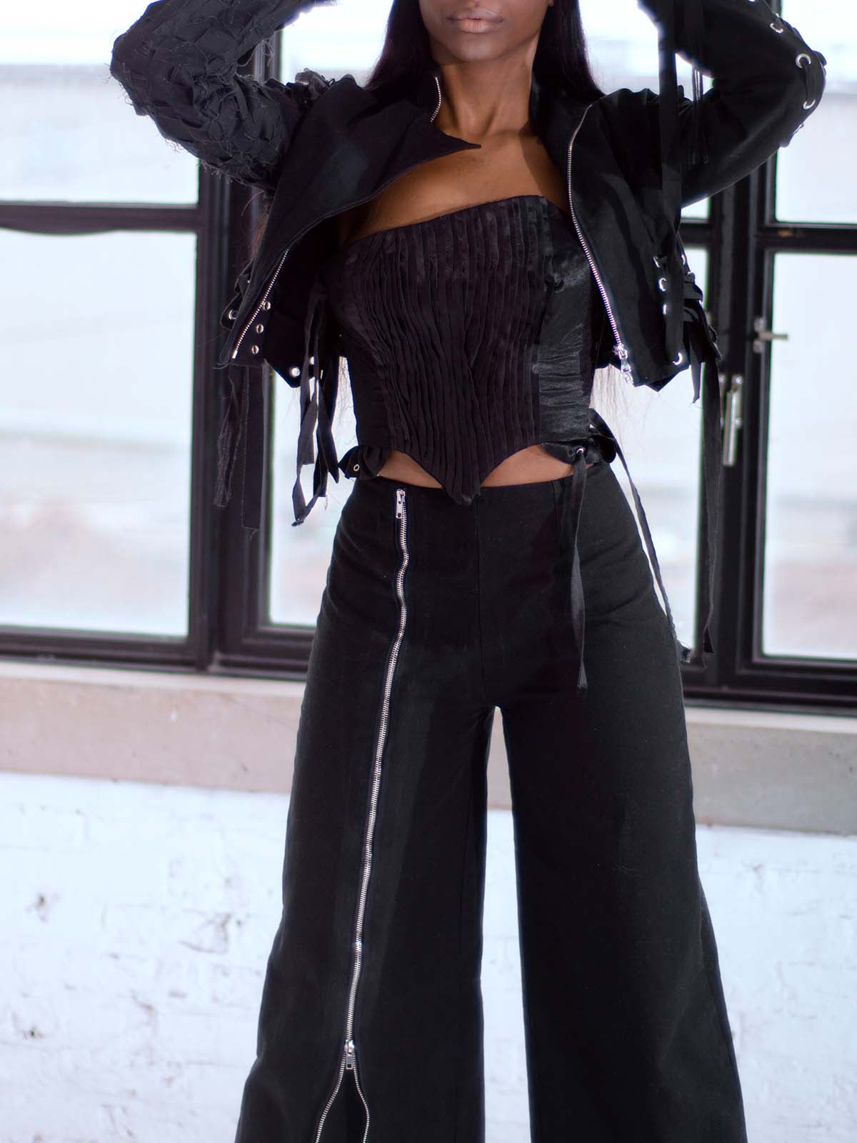 ASYMETRICAL RUFFLE TRIM GROMMET CORSET