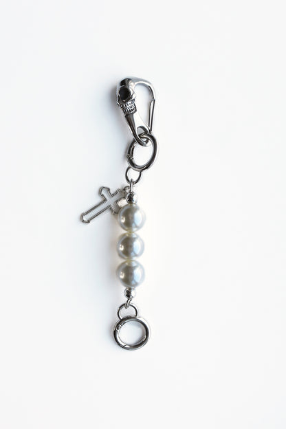 PEARL SKULL HOLLOW CROSS KEYCHAIN